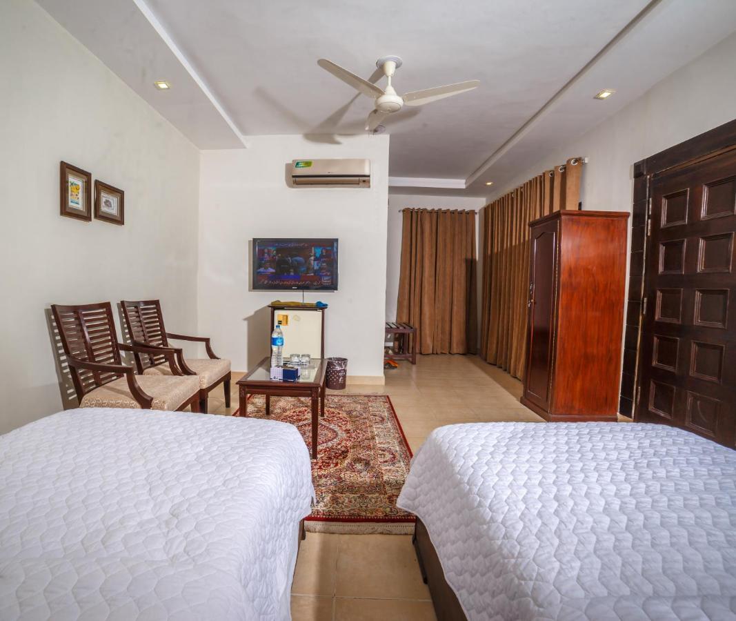 Vip House Hotel Peshawar Exterior foto